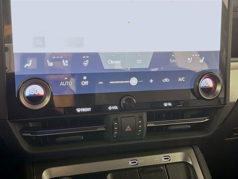 Used 2024 Lexus GX 550 image 19