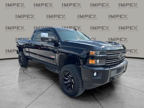 Used 2018 Chevrolet Silverado 2500 LTZ w/ Duramax Plus Package AWD/4WD image 4