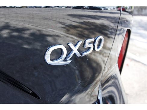 Used 2023 INFINITI QX50 Luxe image 28