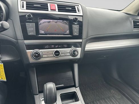 Used 2018 Subaru Outback 2.5i AWD/4WD image 10