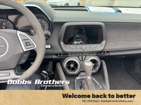 Used 2021 Chevrolet Camaro ZL1 RWD image 27