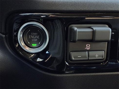 New 2026 GMC Sierra 2500 SLT image 10