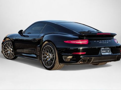 Used 2015 Porsche 911 Turbo S image 8