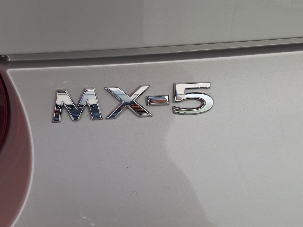 Used 2023 MAZDA MX-5 Miata Grand Touring w/ Weather Package RWD image 12