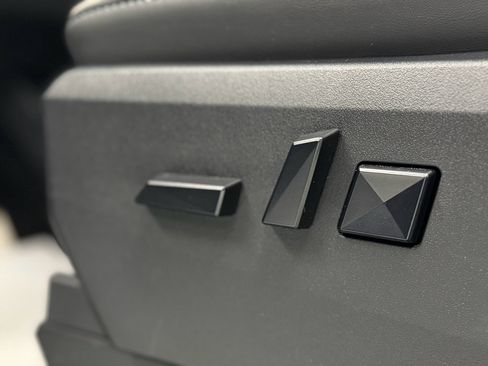 Used 2024 Tesla Cybertruck AWD Crew Cab image 14