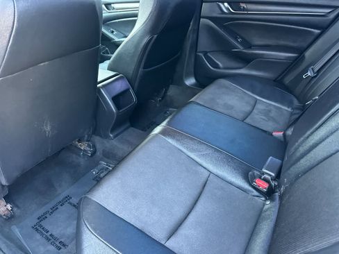 Used 2019 Honda Accord Sport image 5