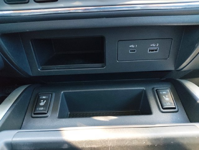 Used 2024 Nissan Titan SV w/ SV Convenience Package AWD/4WD image 25