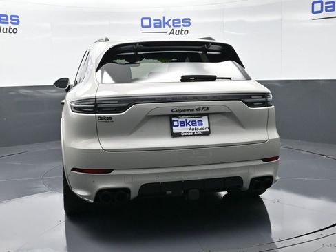 Used 2021 Porsche Cayenne GTS image 7