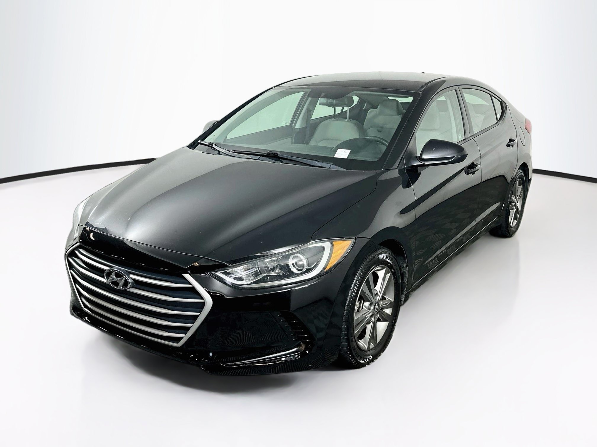 Used 2017 Hyundai Elantra SE FWD image 3