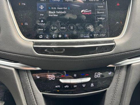 Certified 2024 Cadillac XT6 Luxury w/ LPO, Floor Liner Package AWD/4WD image 18