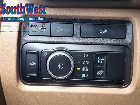 Used 2024 Ford F450 Lariat w/ Lariat Ultimate Package image 23