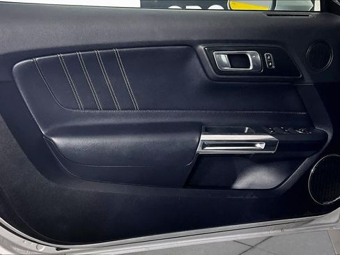 Used 2019 Ford Mustang Premium RWD image 20