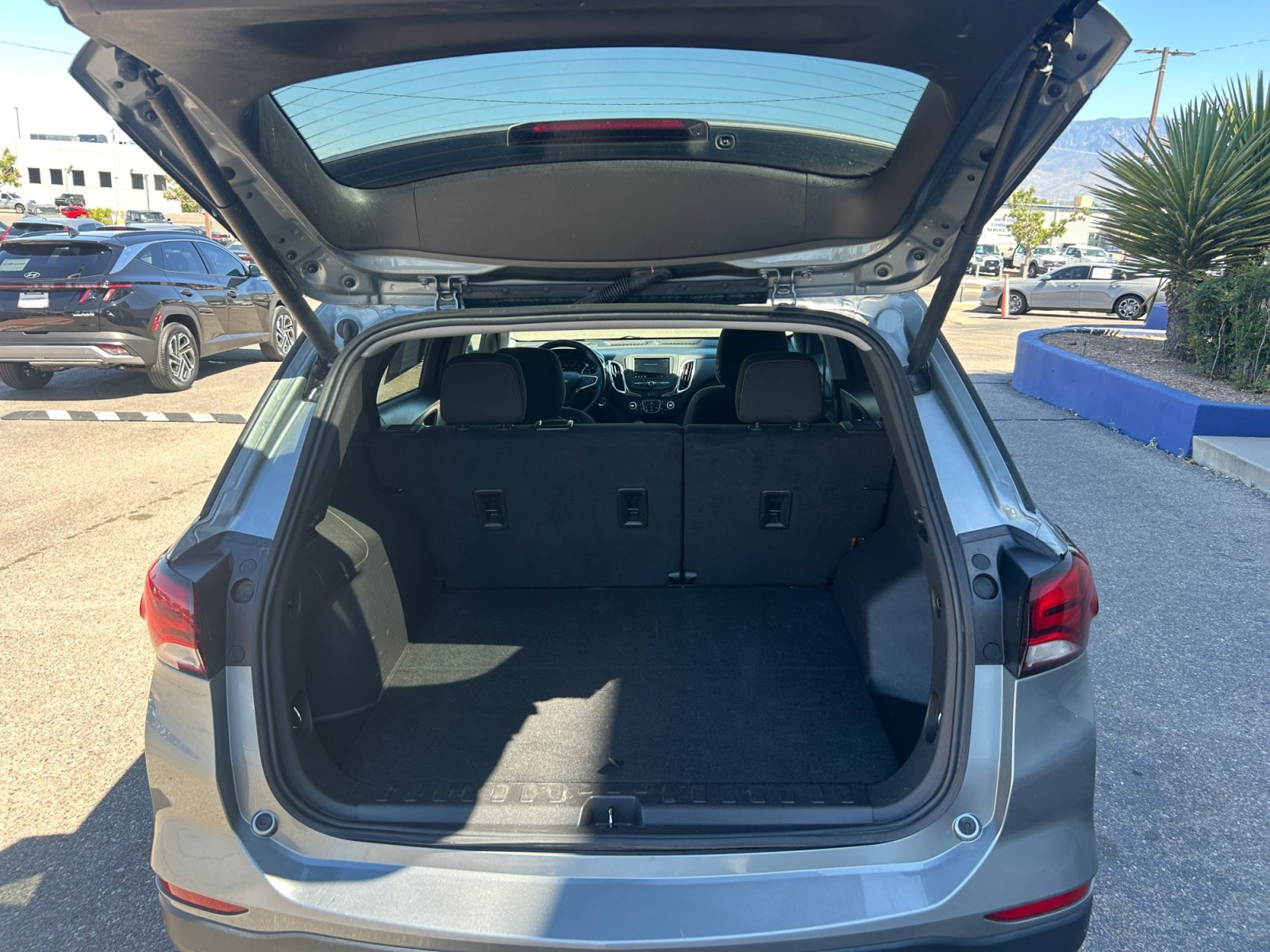 Used 2024 Chevrolet Equinox LT AWD/4WD image 30