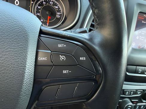 Used 2020 Jeep Cherokee Latitude Plus AWD/4WD image 14