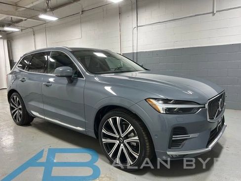Used 2023 Volvo XC60 B5 Ultimate image 4
