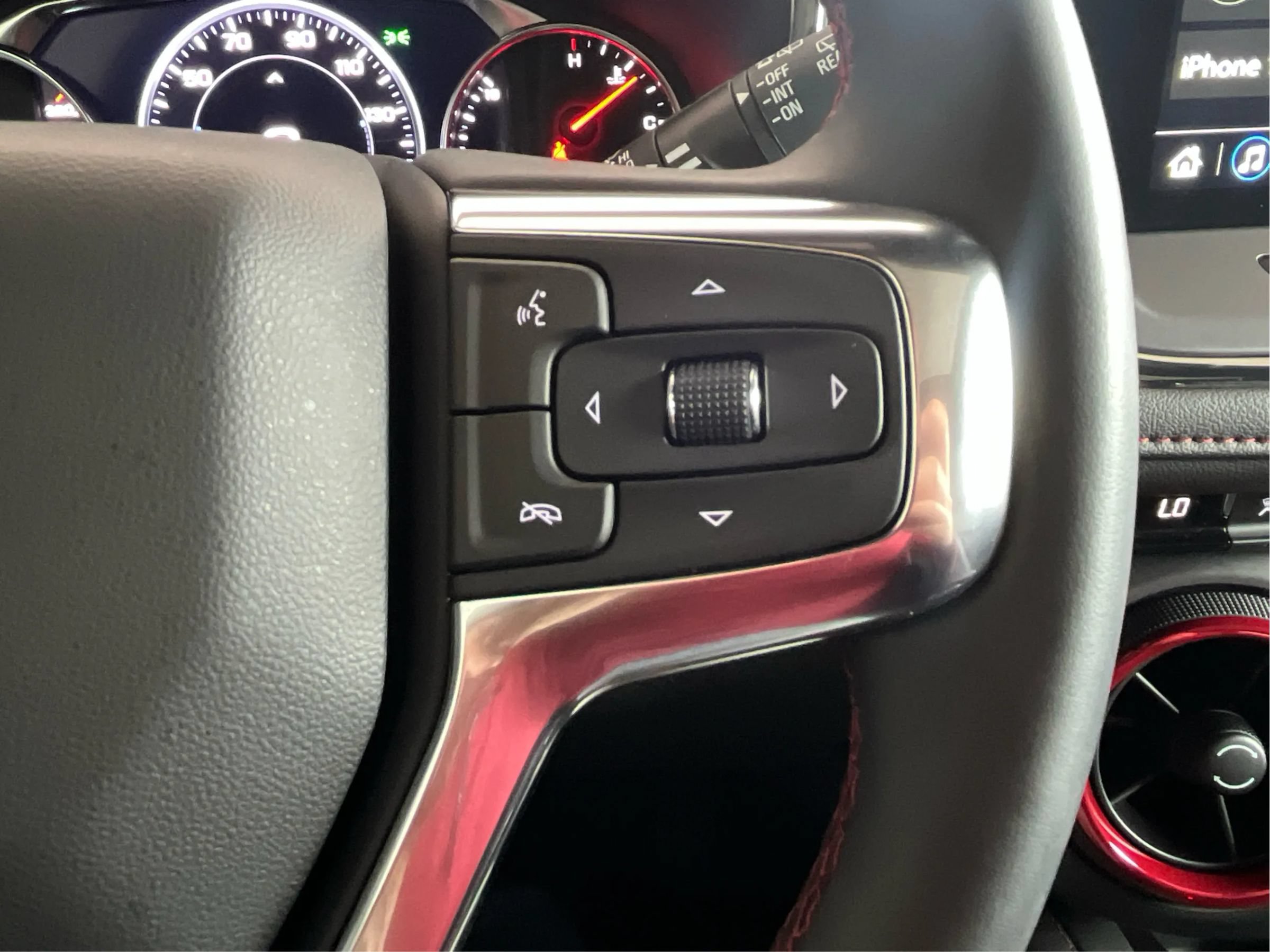 Used 2025 Chevrolet Blazer RS w/ Driver Confidence II Package AWD/4WD image 40