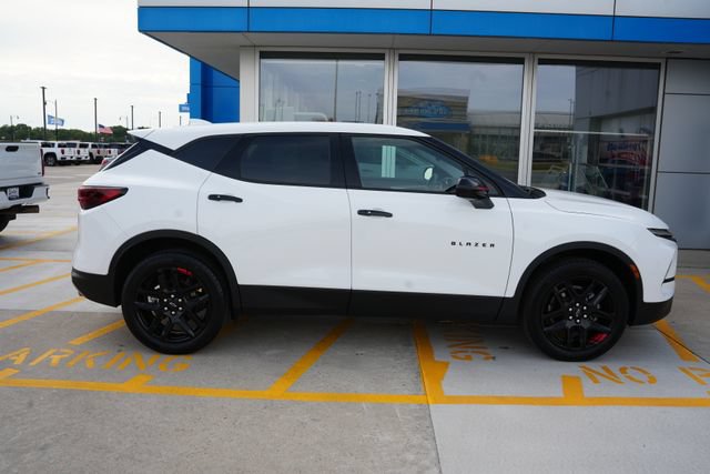 Used 2024 Chevrolet Blazer LT w/ Redline Edition AWD/4WD image 31
