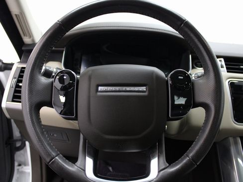 Used 2019 Land Rover Range Rover Sport HSE image 32