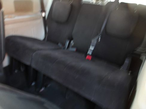 Used 2012 Dodge Grand Caravan SXT FWD image 7
