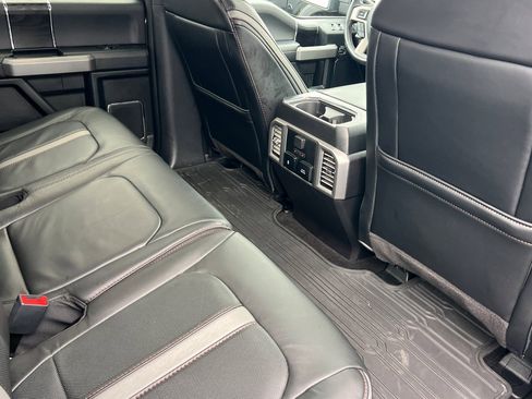 Used 2019 Ford F150 Platinum w/ Equipment Group 701A Luxury image 19