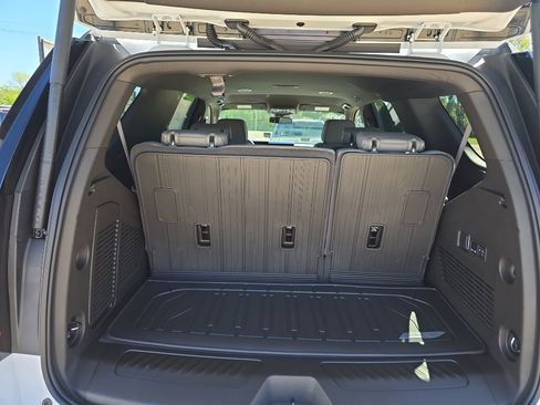 New 2026 GMC Yukon Elevation image 17