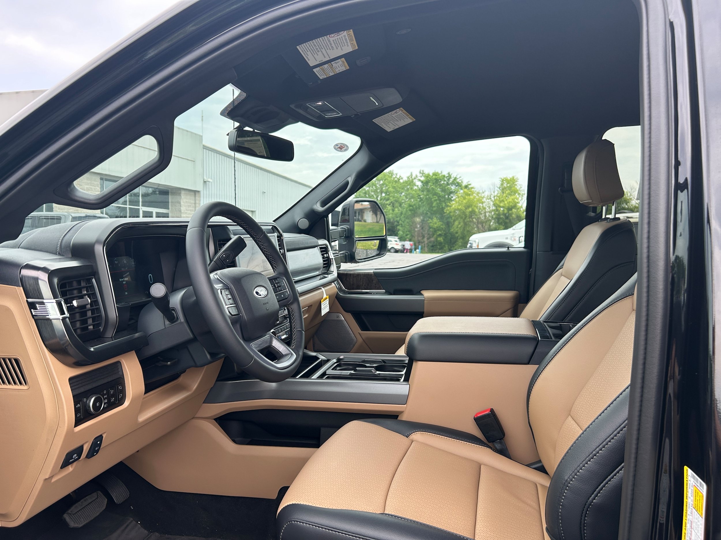 New 2026 Ford F350 Lariat w/ Black Appearance Package AWD/4WD image 8