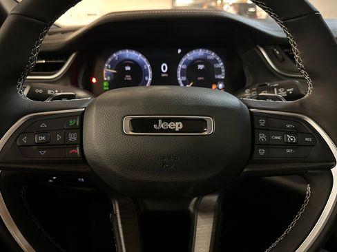 New 2025 Jeep Grand Cherokee L Limited w/ Black Appearance Package image 24