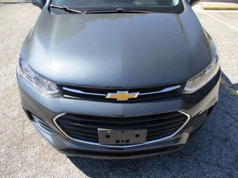 Used 2021 Chevrolet Trax LS FWD image 23