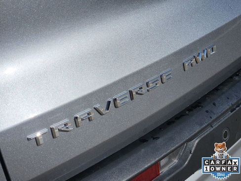 Used 2024 Chevrolet Traverse LT image 14