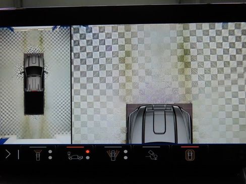 Used 2025 GMC Sierra 2500 SLT image 16