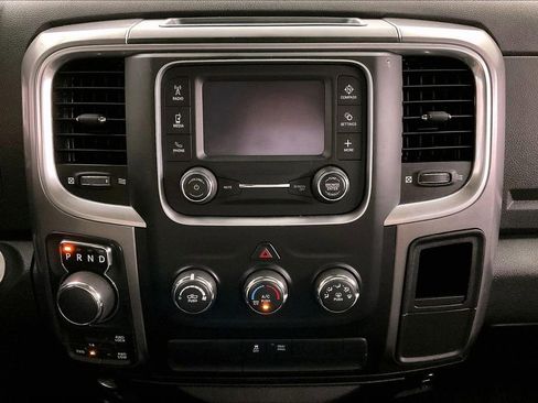 Used 2021 RAM 1500 Classic SLT AWD/4WD image 32