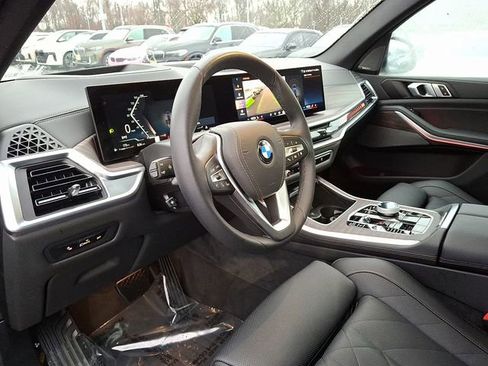 Certified 2025 BMW X5 xDrive40i w/ Executive Package image 16