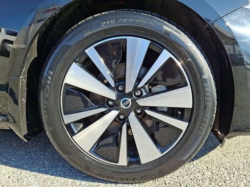 Used 2022 Nissan Altima 2.5 SV w/ SV Premium Package image 8