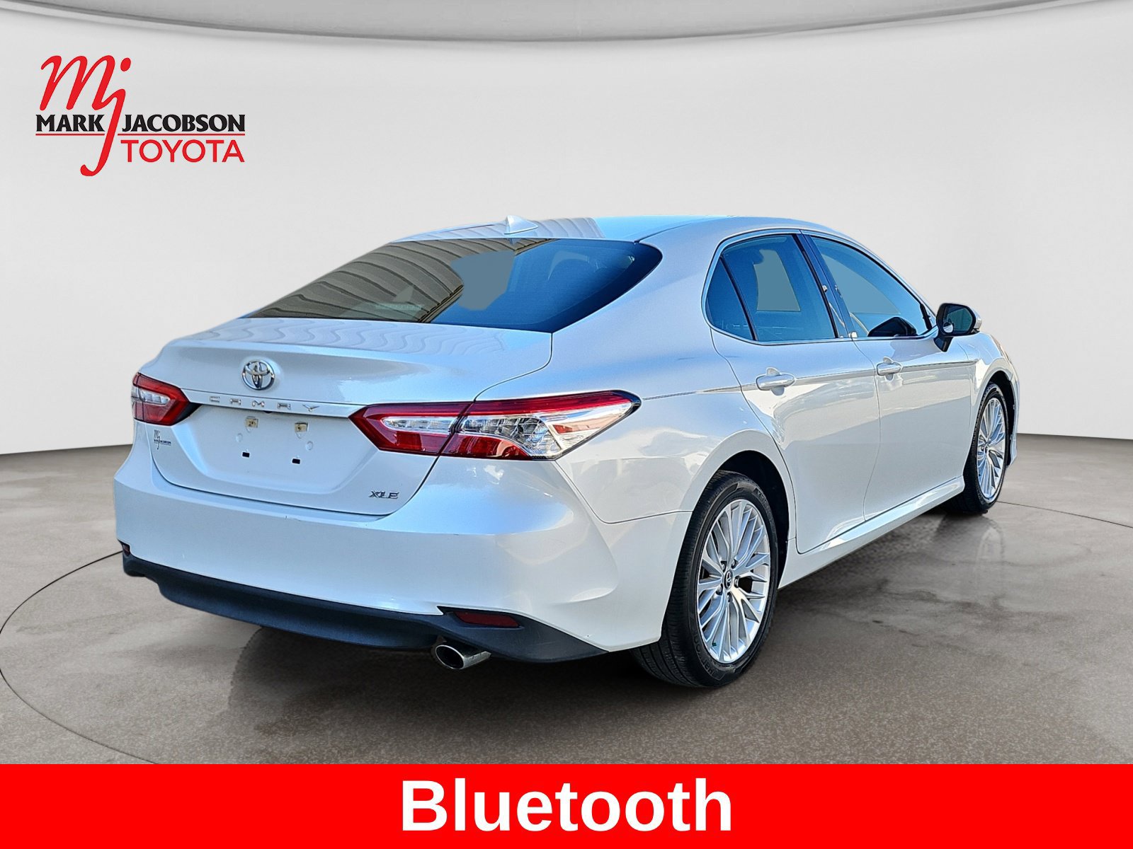 Used 2019 Toyota Camry XLE FWD image 8
