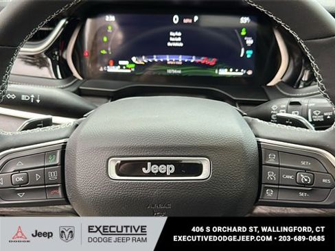 Used 2023 Jeep Grand Cherokee 4xe image 13