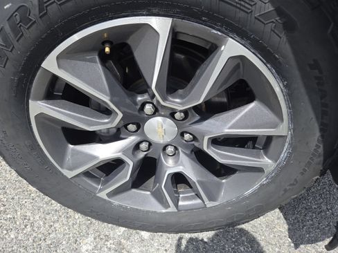 Used 2020 Chevrolet Silverado 1500 LT w/ Texas Edition RWD image 11