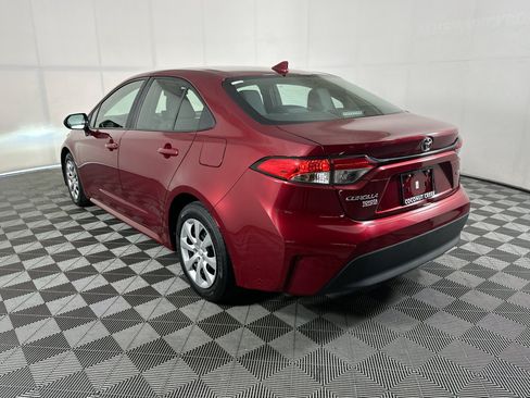 Used 2024 Toyota Corolla LE FWD image 5