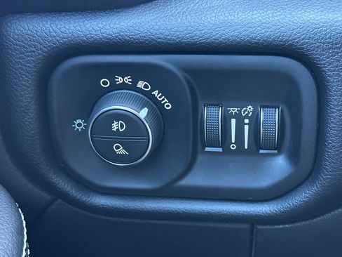 Used 2025 RAM 2500 Laramie image 40