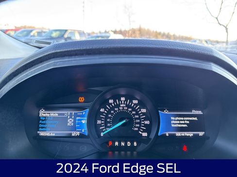 Used 2024 Ford Edge SEL image 18