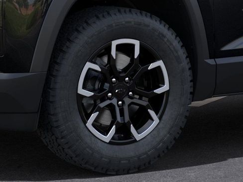 New 2026 Chevrolet Equinox ACTIV w/ Convenience Package III image 9