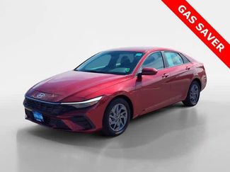 Used 2024 Hyundai Elantra SEL video 2