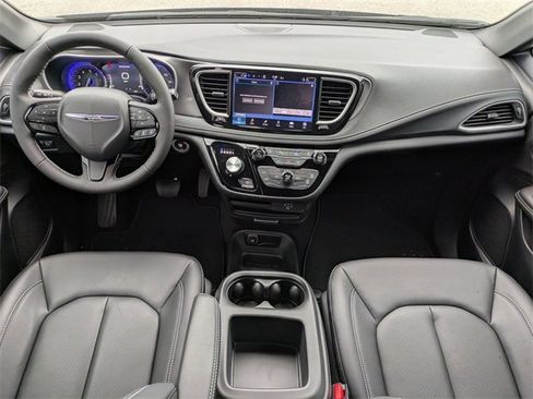 New 2026 Chrysler Pacifica Select w/ S Appearance Package image 15