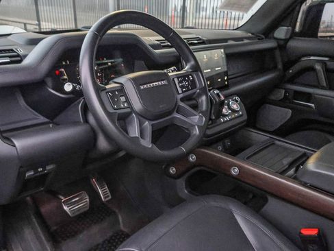 Used 2023 Land Rover Defender 130 X image 28
