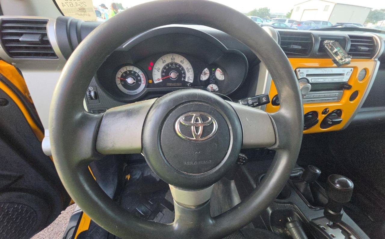 Used 2008 Toyota FJ Cruiser 4WD image 14