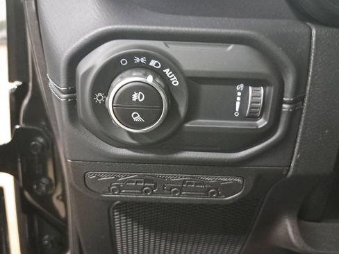 New 2026 Jeep Gladiator Sport AWD/4WD image 25