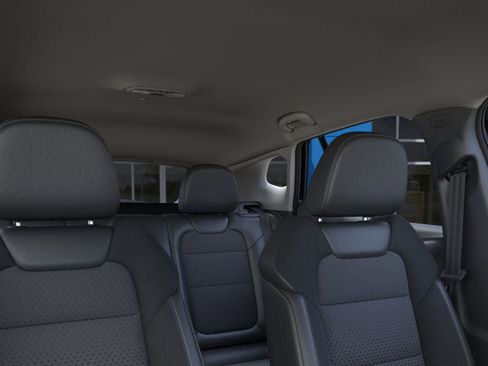 New 2026 Chevrolet Trax LT w/ LPO, Blackout Package FWD image 24