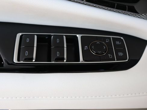 Used 2025 Cadillac Optiq Sport 1 AWD/4WD image 11