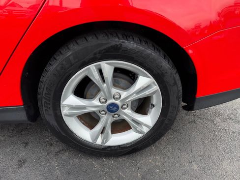 Used 2014 Ford Focus SE w/ SE Winter Package image 47