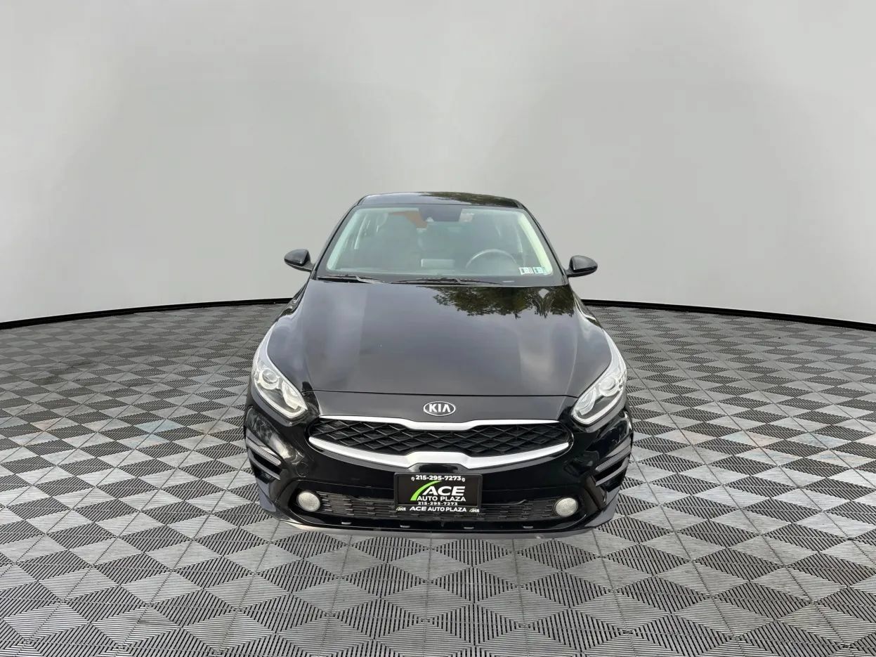 Used 2019 Kia Forte LXS FWD image 3