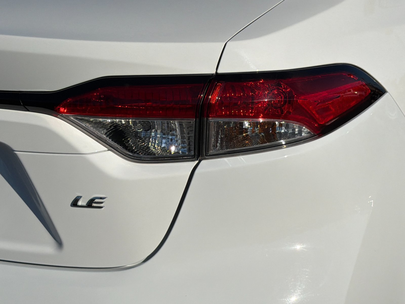 Used 2025 Toyota Corolla LE FWD image 22